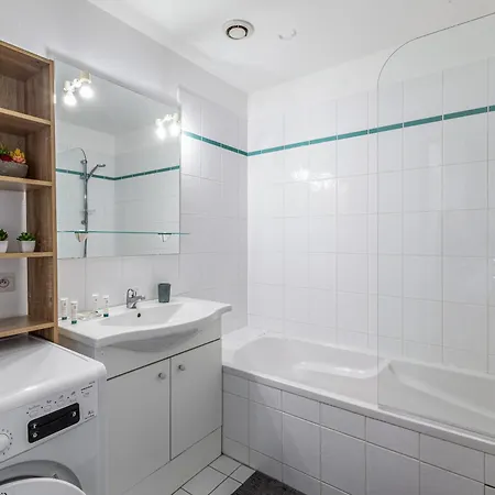Appartement Au Coeur De Ville, T3 En Duplex *